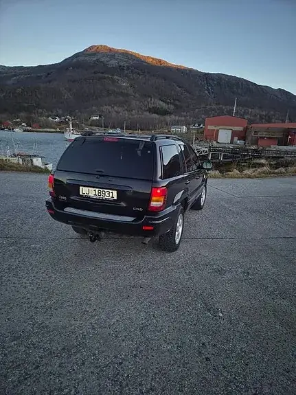Jeep Grand Cherokee 2004 photo 4