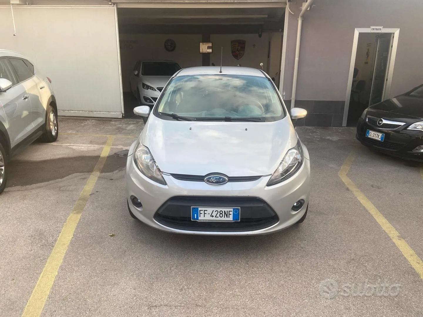 Ford Fiesta 2010 photo 2