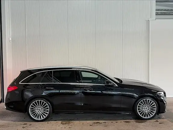 Mercedes-Benz C220 2024 photo 4