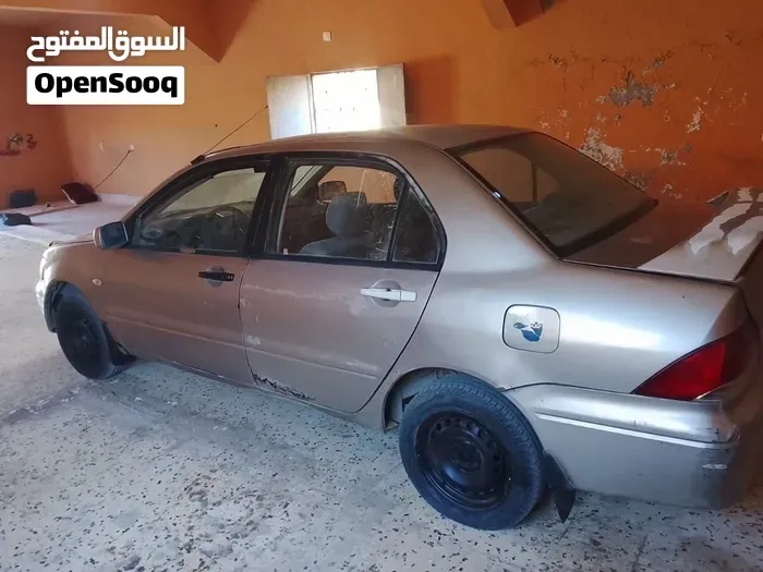 Mitsubishi Lancer 2002 photo 3