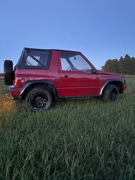 Suzuki Vitara 1990 photo 2