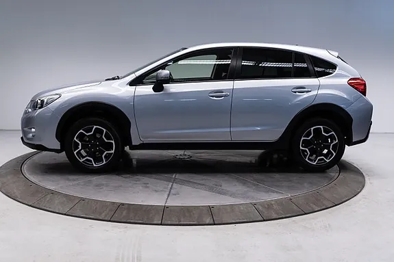 Subaru Xv 2013 photo 2