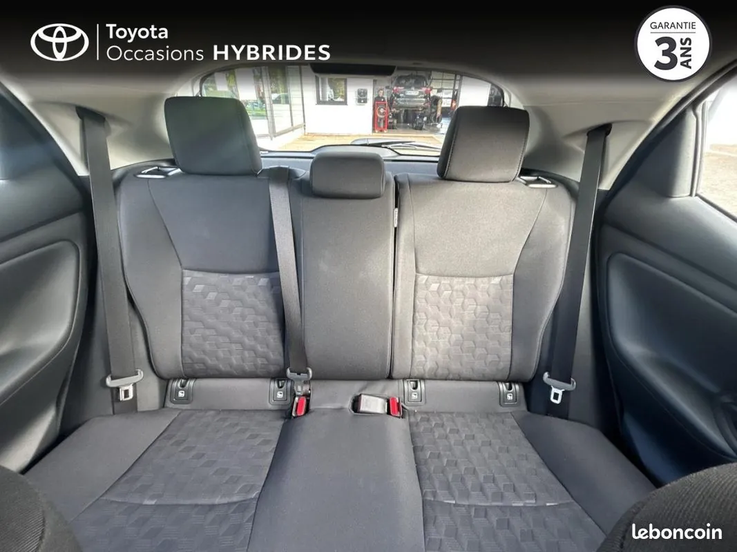 Toyota Yaris 2025 photo 4