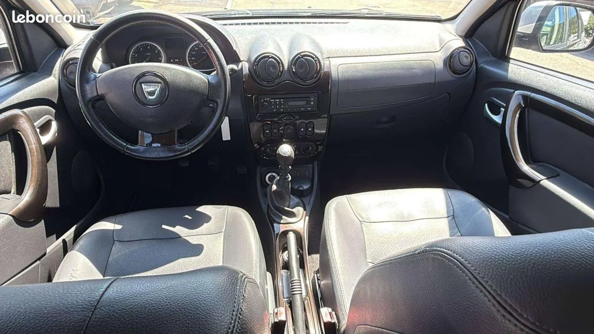 Dacia Duster 2011 photo 5