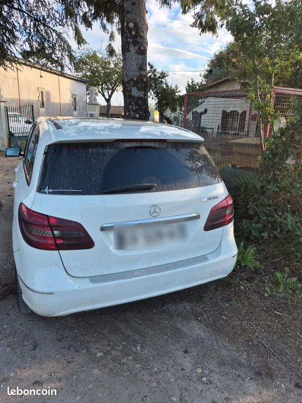 Mercedes-Benz B-Class 2012 photo 3