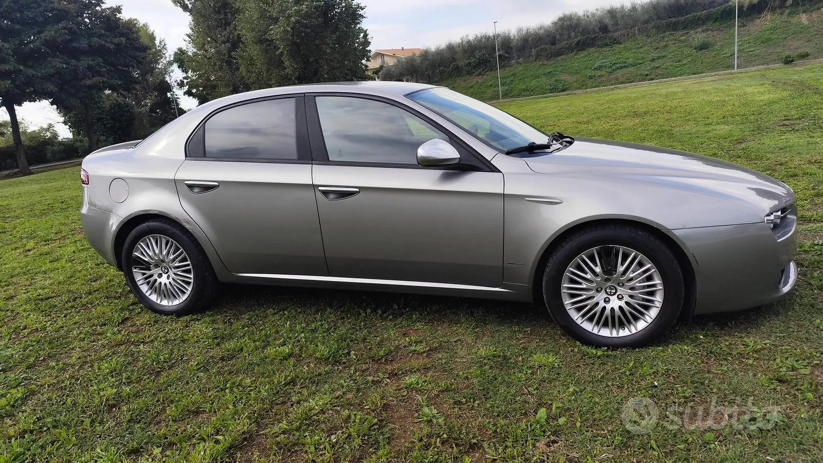 Alfa Romeo 159 2012 photo 4