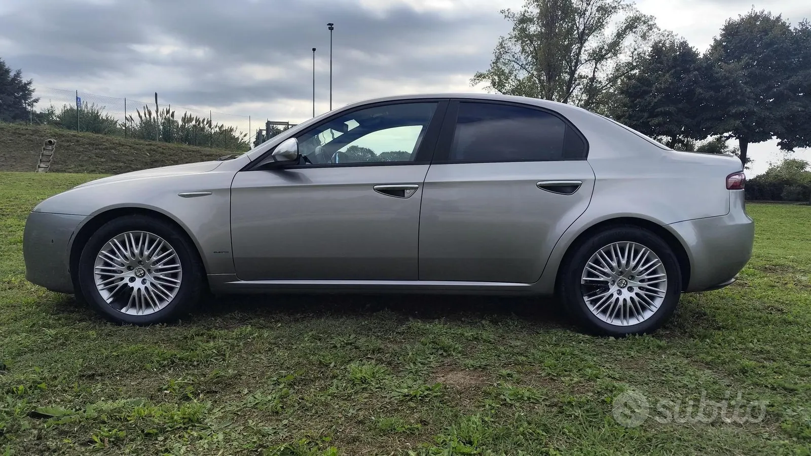 Alfa Romeo 159 2012 photo 3