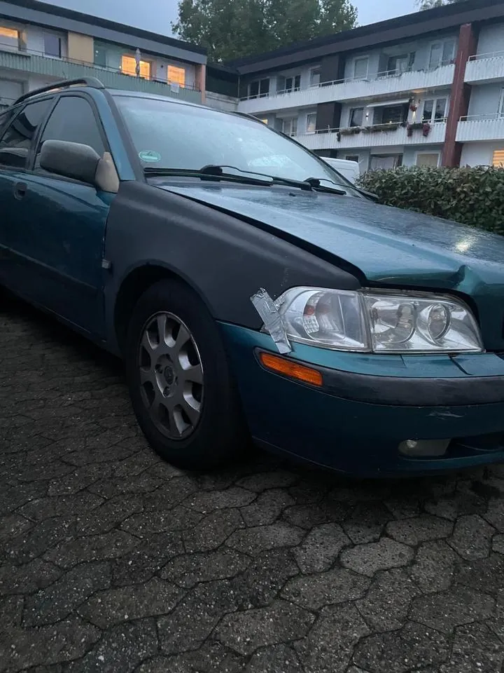 Volvo V40