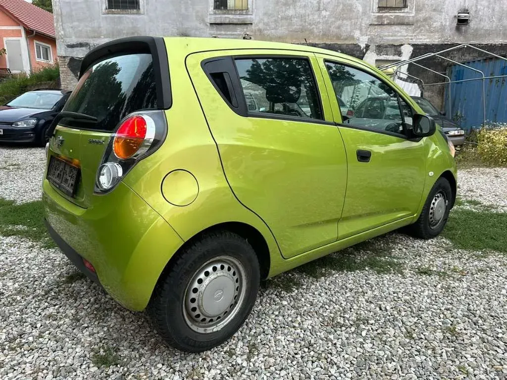 Chevrolet Spark 2012 photo 2