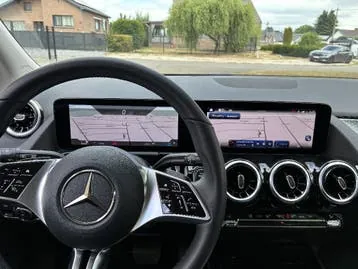 Mercedes-Benz B-Class 2024 photo 3