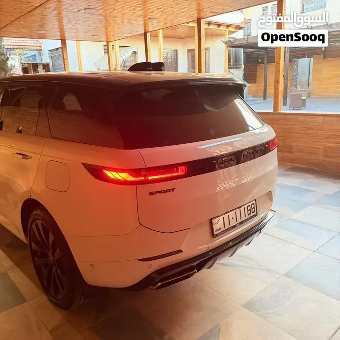 Land Rover Range Rover Sport 2024 photo 4