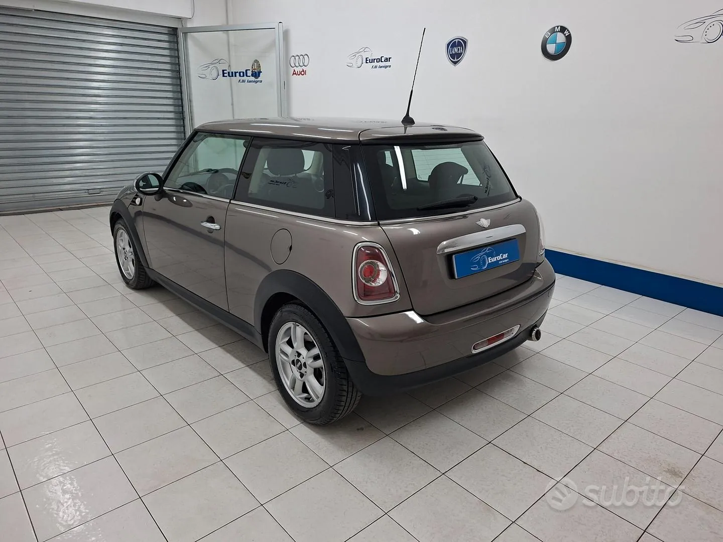 Mini Mini 2012 photo 2