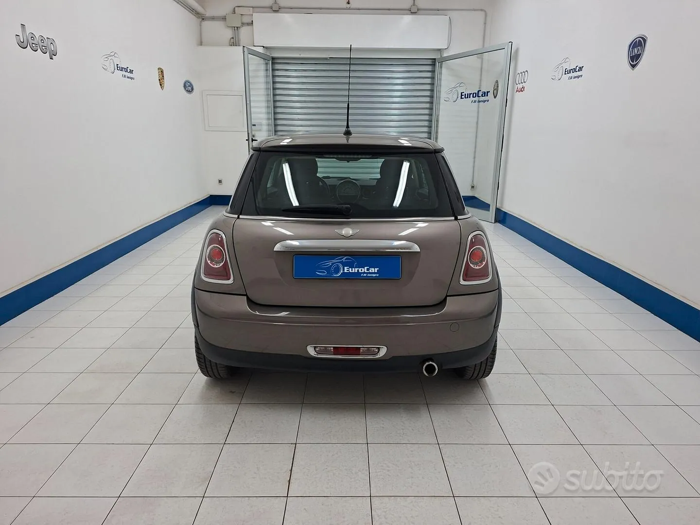 Mini Mini 2012 photo 3
