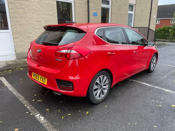 Kia Ceed 2015 photo 3