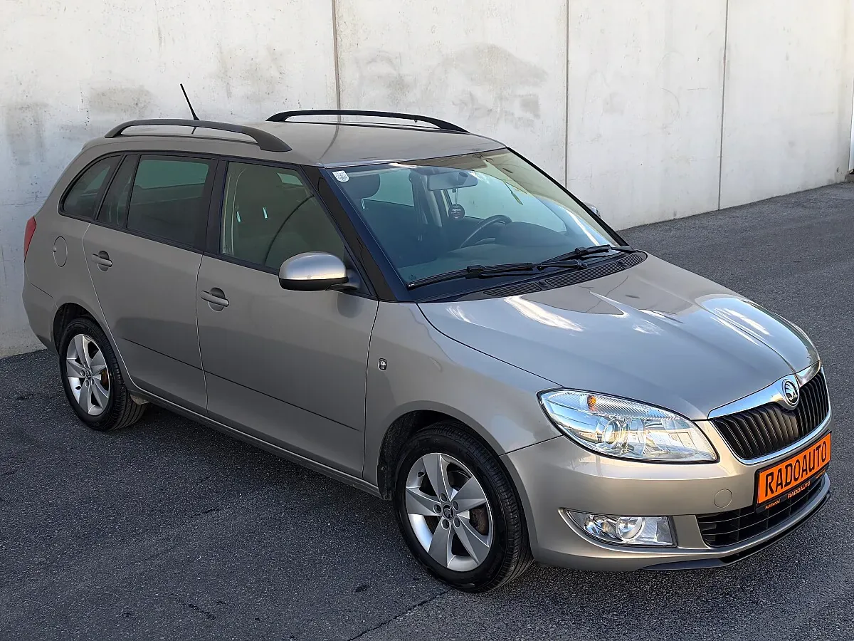 Skoda Fabia 2014 photo 3