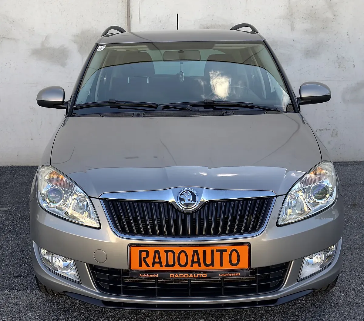 Skoda Fabia 2014 photo 2