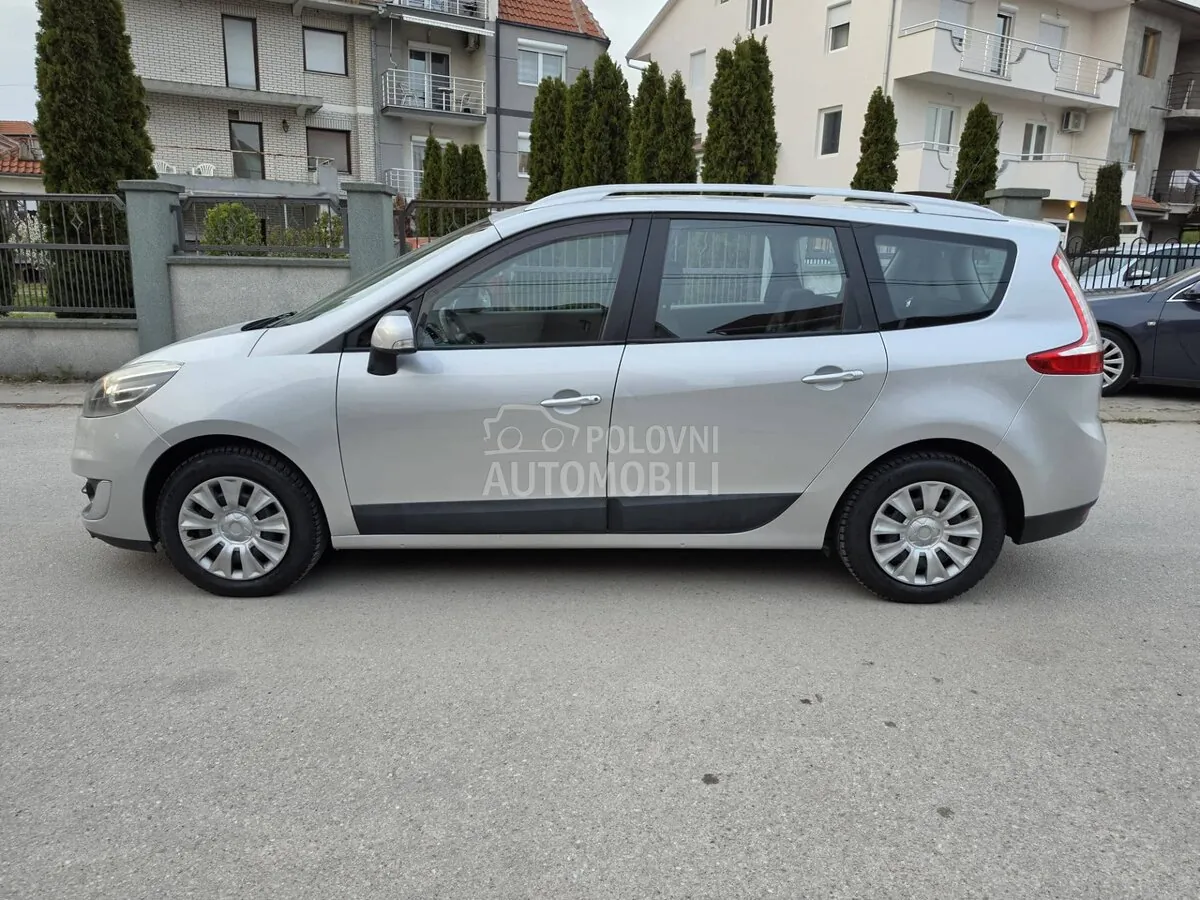 Renault Grand Scenic 2012 photo 4