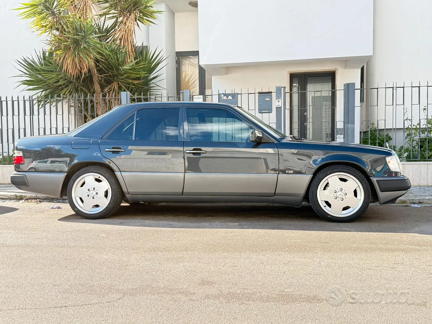 Mercedes-Benz W124 1991 photo 5