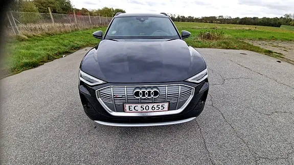 Audi E-Tron 2021 photo 2