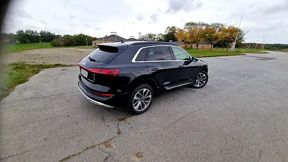 Audi E-Tron 2021 photo 5