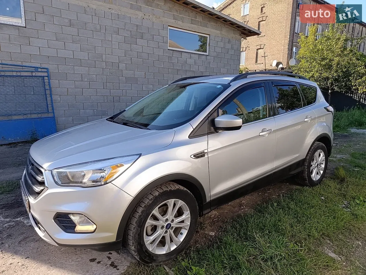 Ford Escape 2017 photo 2