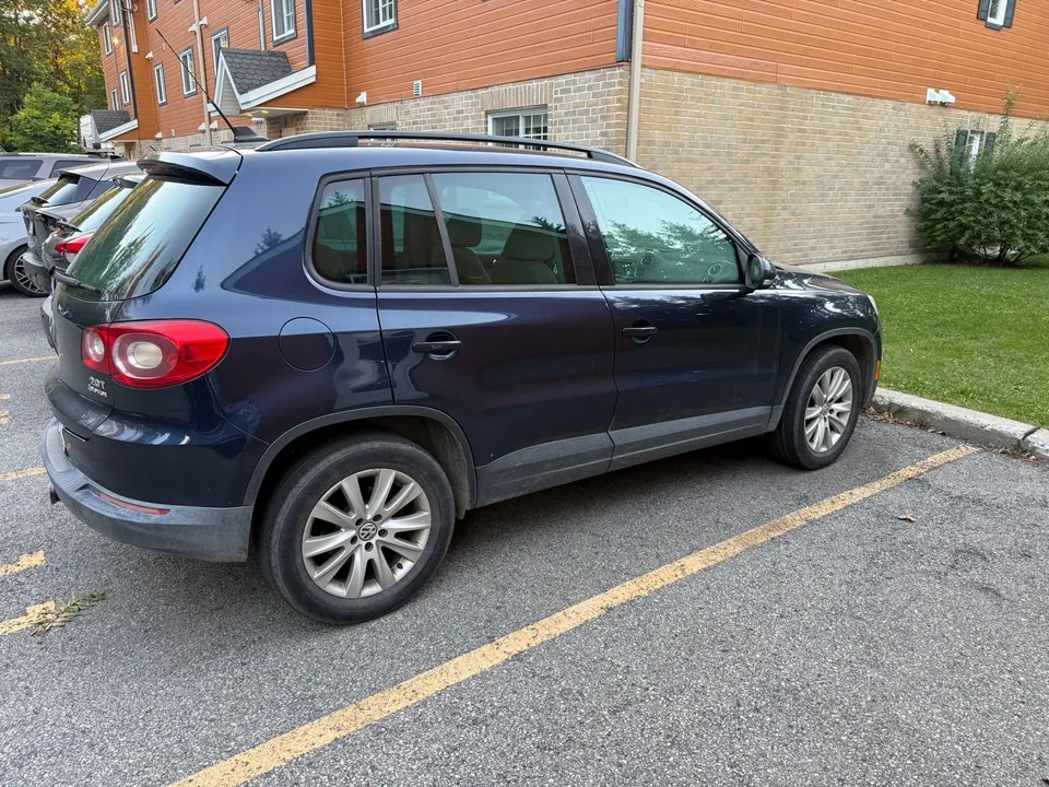 Volkswagen Tiguan 2011 photo 2