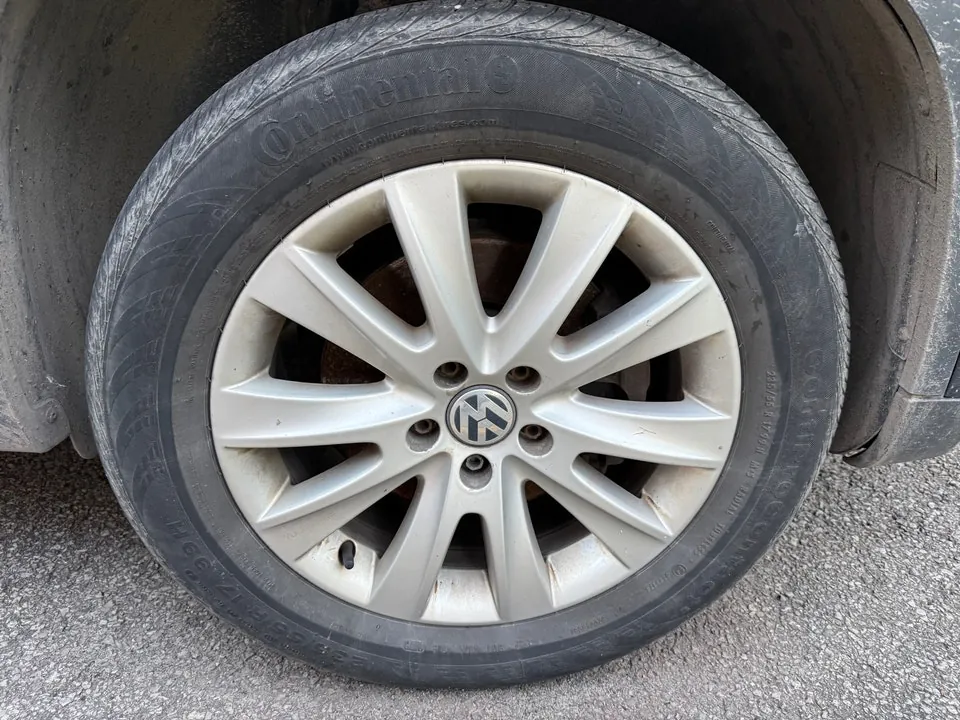 Volkswagen Tiguan 2011 photo 5