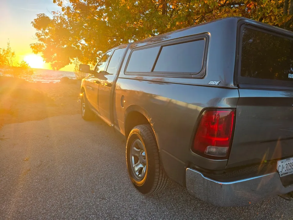 Dodge Ram 1500 2012 photo 2
