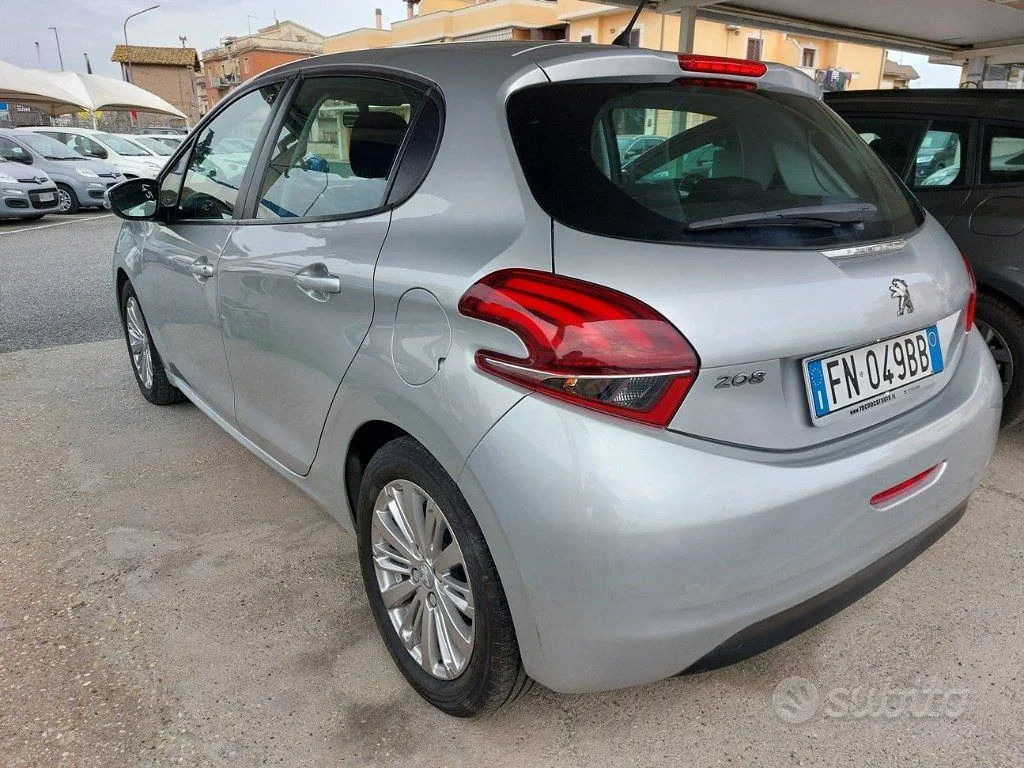 Peugeot 208 2018 photo 5