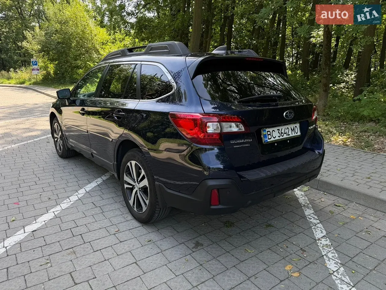 Subaru Outback 2017 photo 2