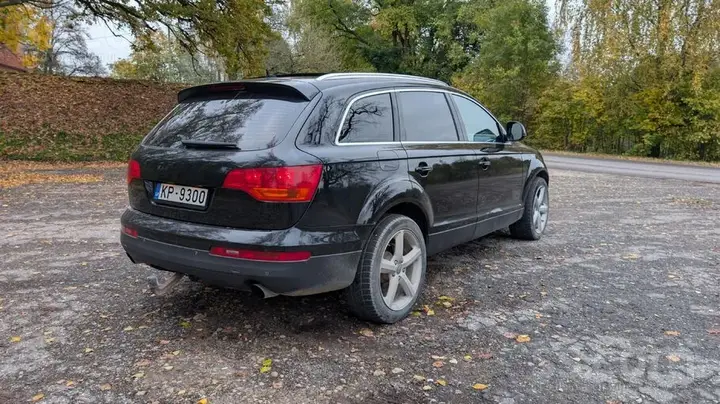 Audi Q7 2008 photo 3