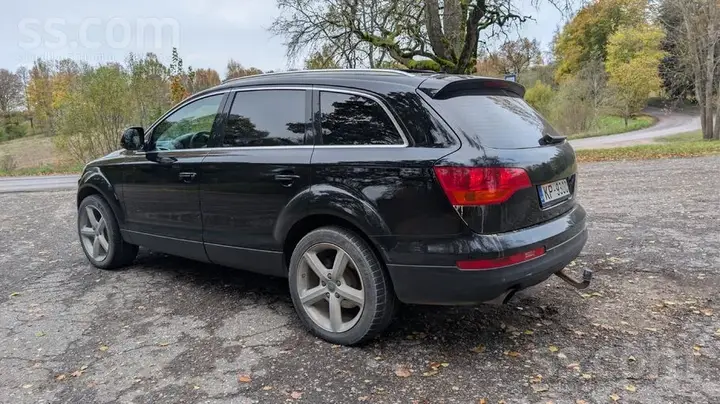 Audi Q7 2008 photo 4