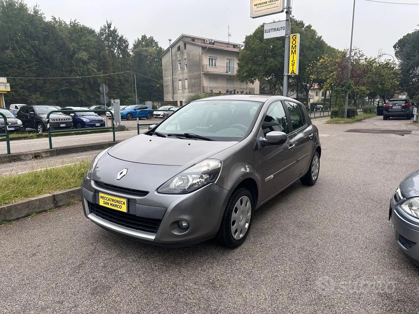 Renault Clio 2012 photo 3