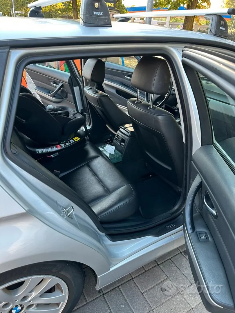 BMW 320I 2006 photo 4