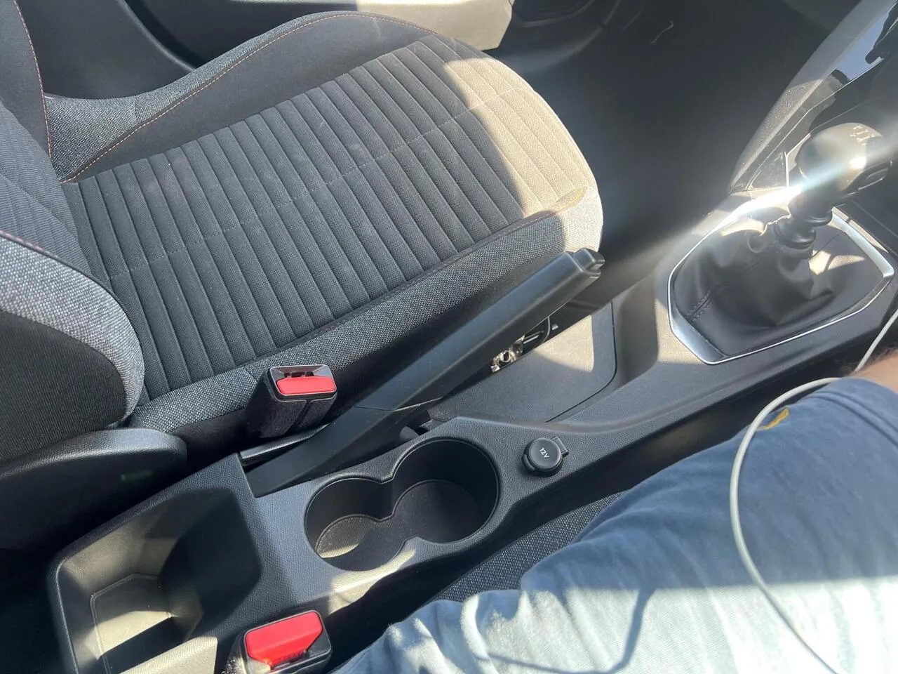 Peugeot 208 2022 photo 5