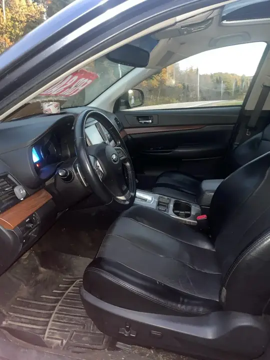 Subaru Outback 2014 photo 2