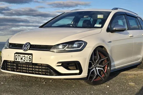 Volkswagen Golf R