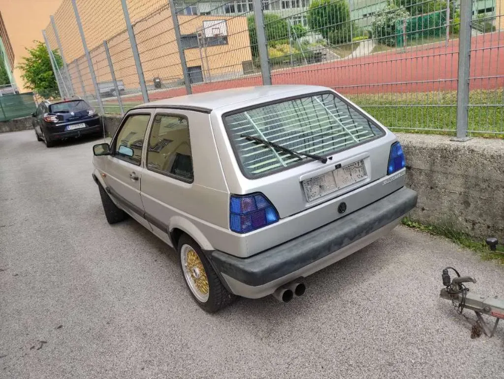 Volkswagen Golf 1990 photo 2