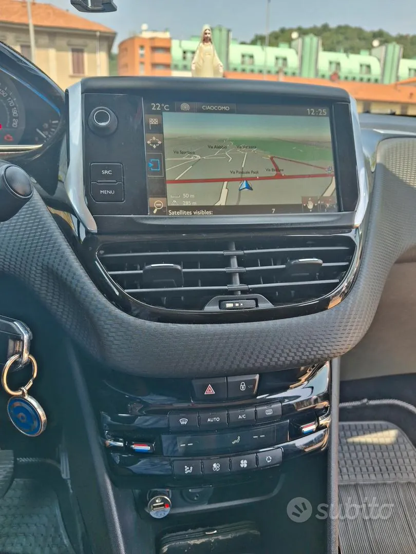 Peugeot 2008 2015 photo 4