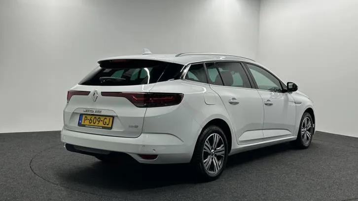 Renault Megane 2022 photo 2