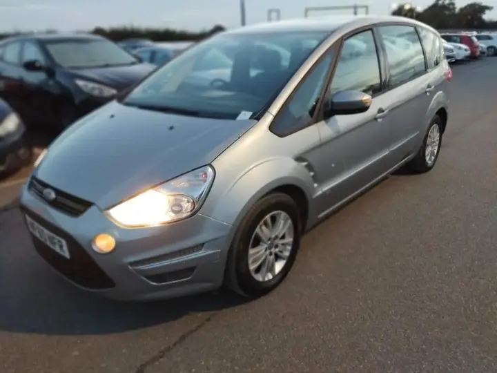 Ford S-Max 2010 photo 5