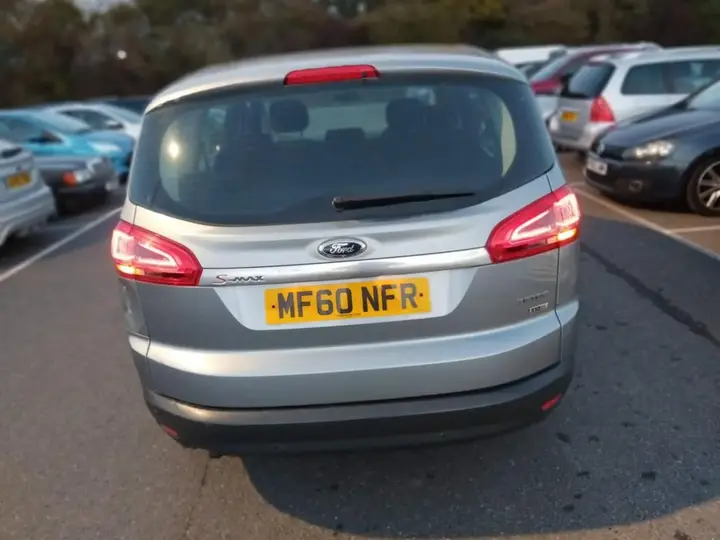 Ford S-Max 2010 photo 3