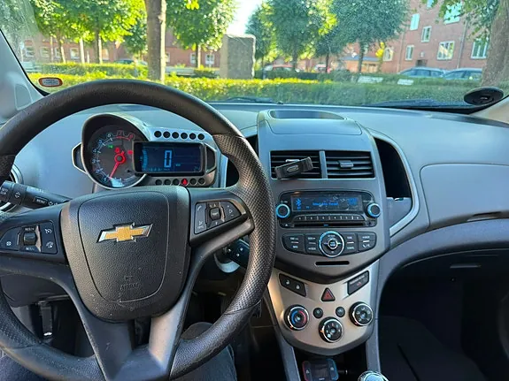 Chevrolet Aveo 2012 photo 4