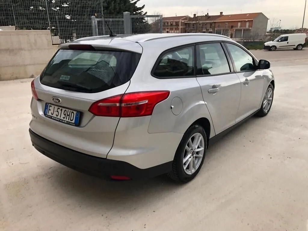 Ford Focus 2017 photo 2