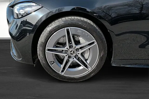 Mercedes-Benz C300 2024 photo 5