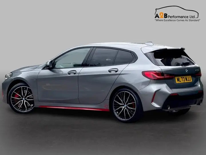 BMW 1 Series 2023 photo 5