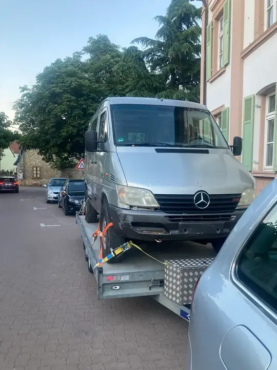 Mercedes-Benz Sprinter 2004 photo 3