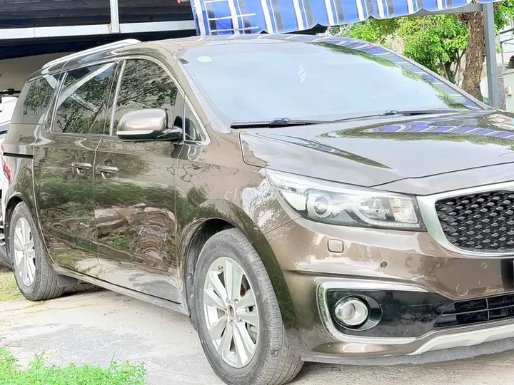 Kia Sedona 2016 photo 2