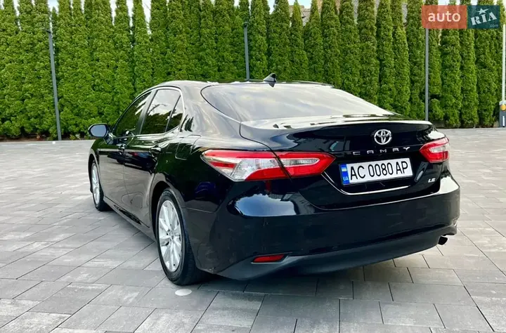 Toyota Camry 2017 photo 3