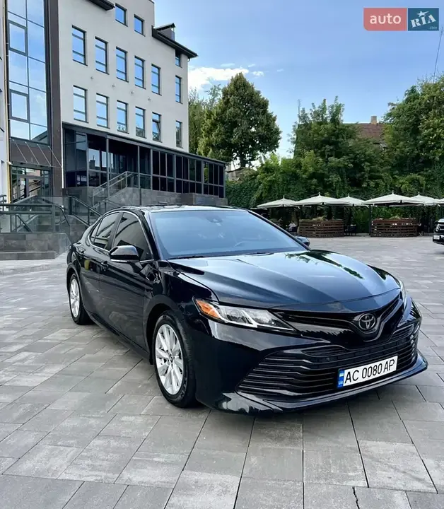 Toyota Camry 2017 photo 2